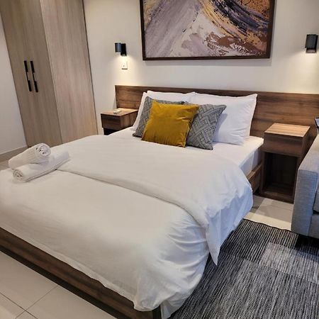 Rt Properties @ The Lennox Airport Residential Accra Eksteriør bilde